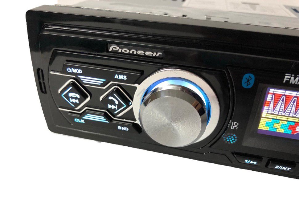 авто магнитола+Bluetooth+USB+AUX+Радио+цветной экран 1788BT